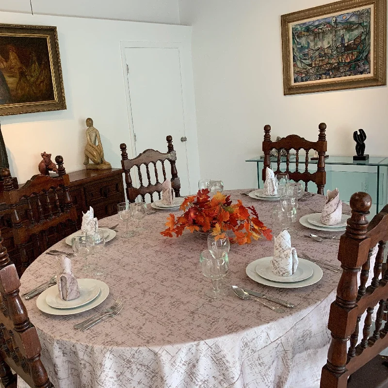 Etched Velvet Oval Tablecloth